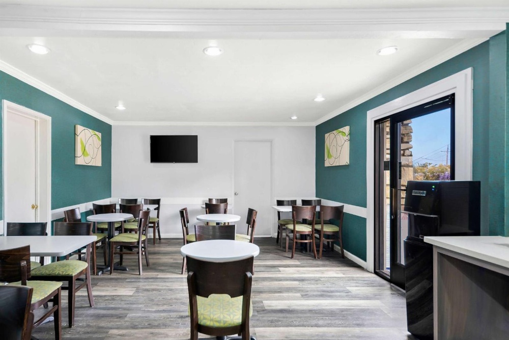 Best Western Park Crest Inn Main image