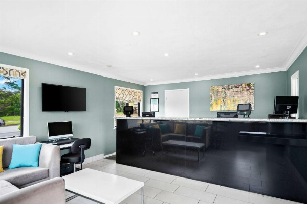 Best Western Park Crest Inn image 8